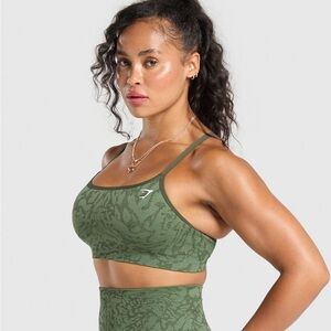 Gymshark Adapt x Whitney Sports Bra
Force Green/Winter Olive Small